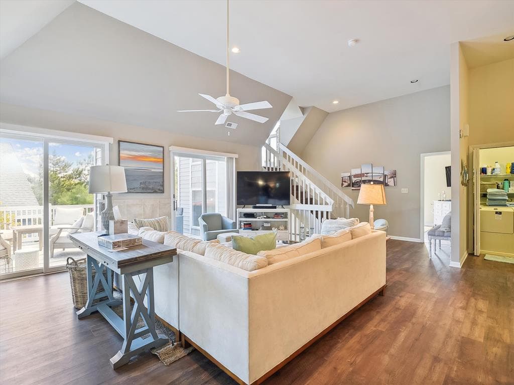 Weinstein - Photo 16