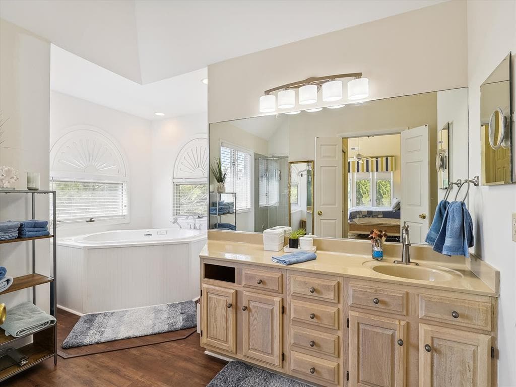 Weinstein - Photo 26