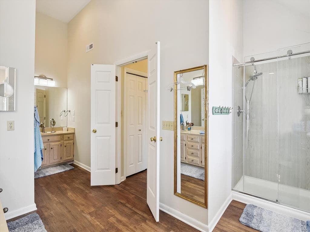 Weinstein - Photo 27