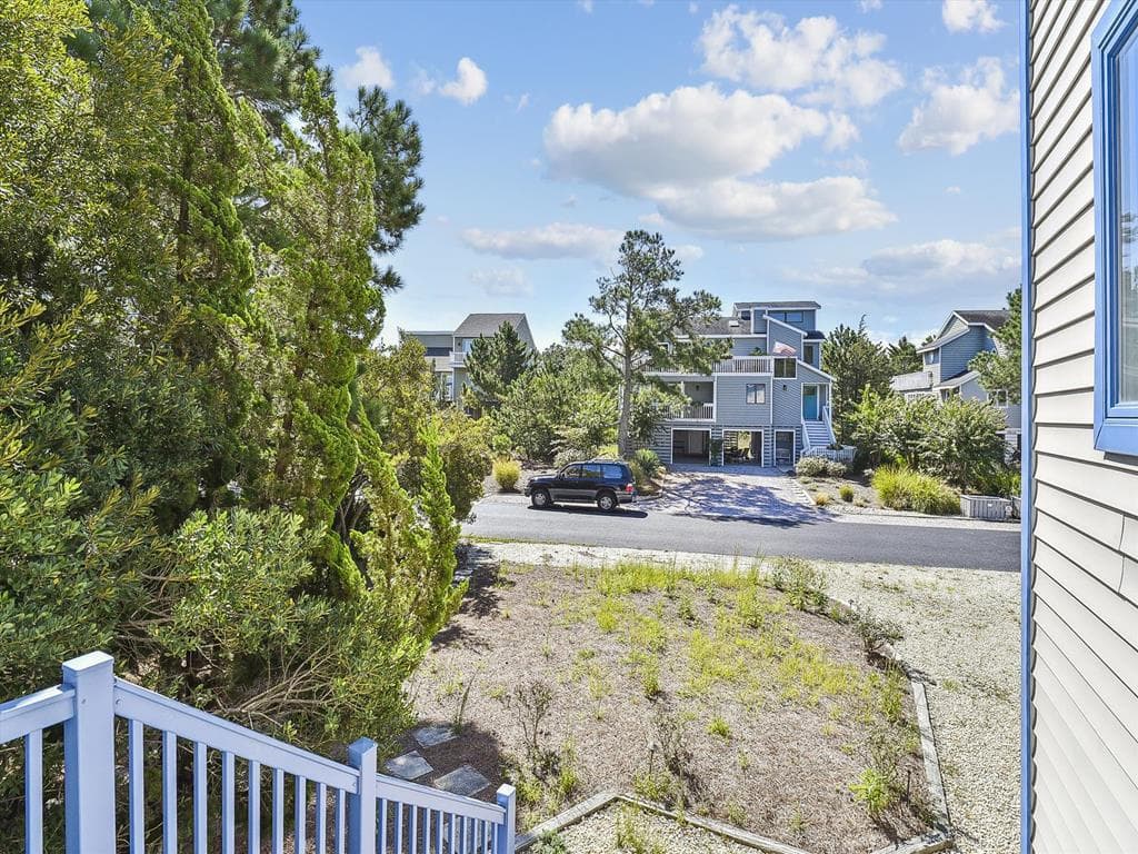 Weinstein - Photo 46