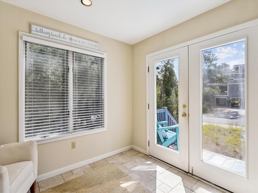 Weinstein - Photo 47