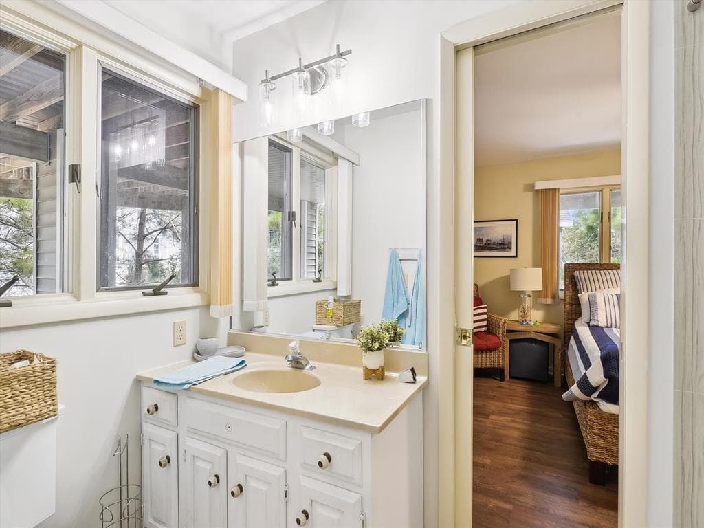 Weinstein - Photo 58