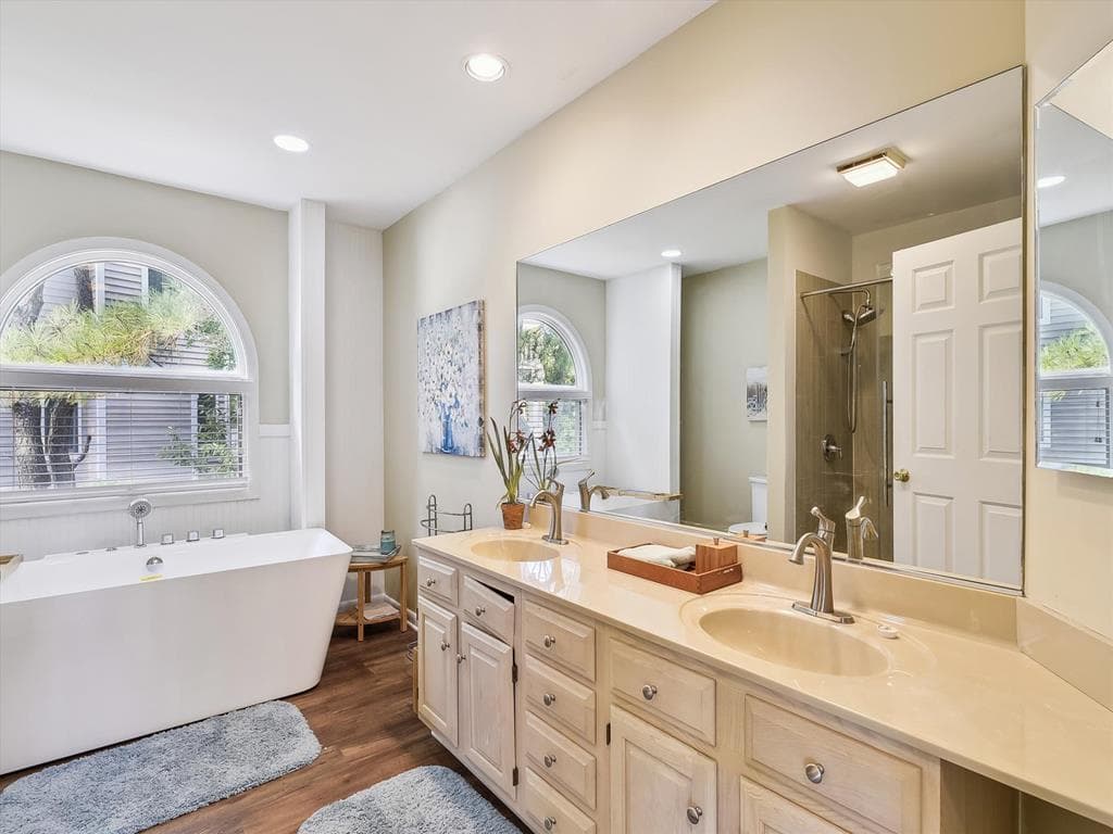 Weinstein - Photo 59