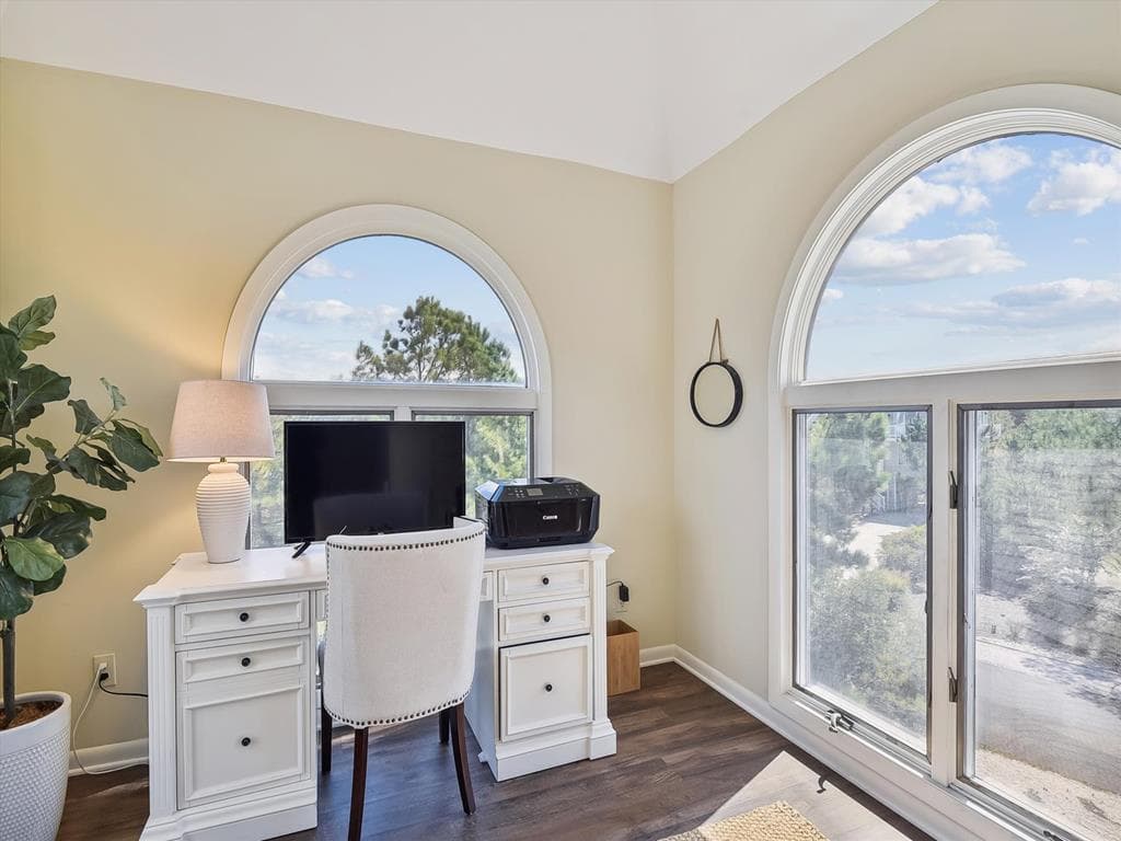 Weinstein - Photo 70