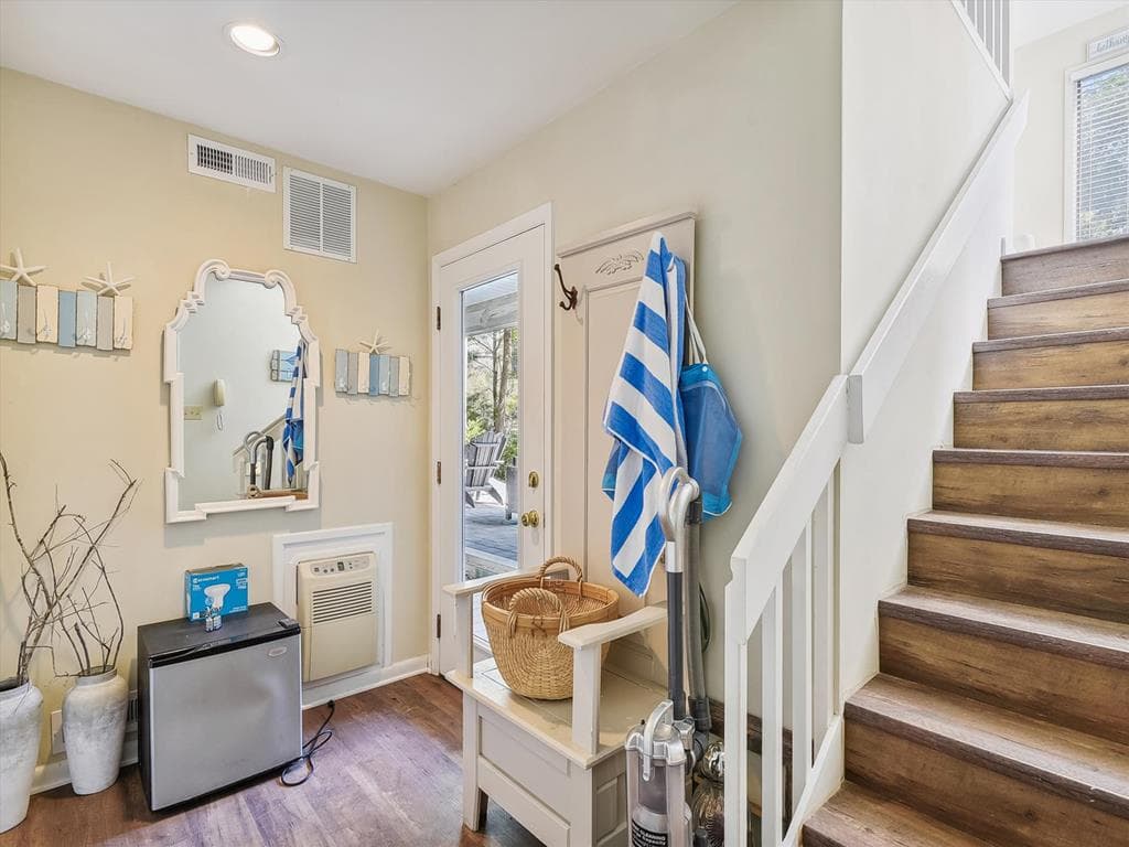 Weinstein - Photo 72