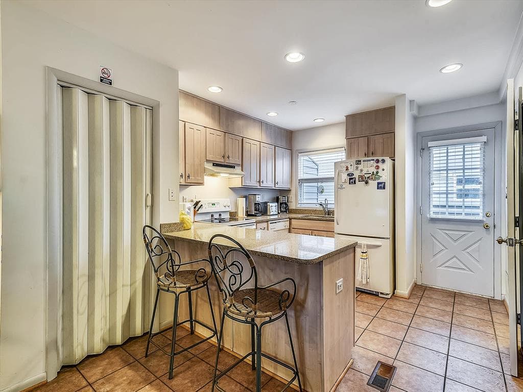 Property 1050928 - Photo 15