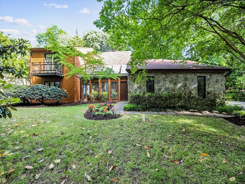 Property 1066163 - Photo 1