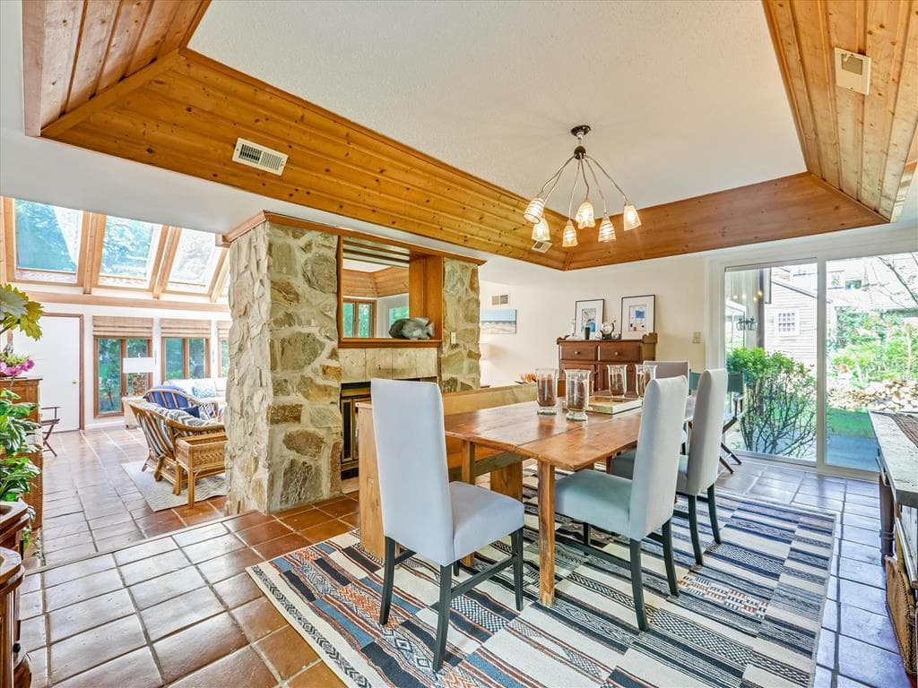 Property 1066163 - Photo 24