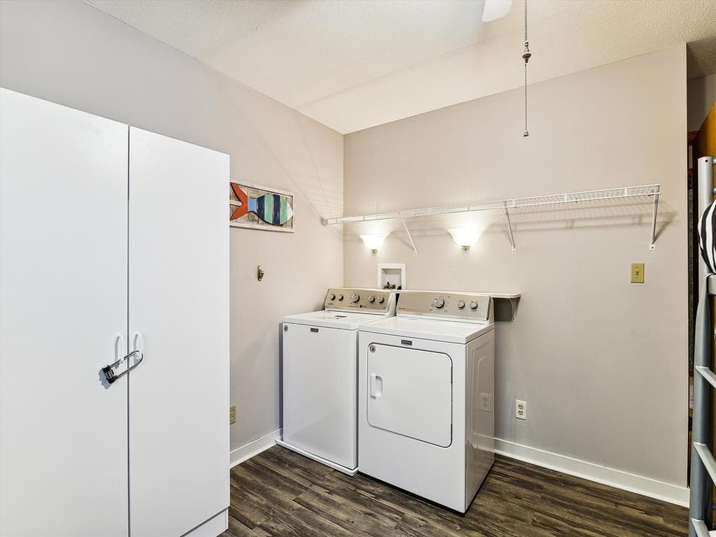 Layton BW - Photo 28