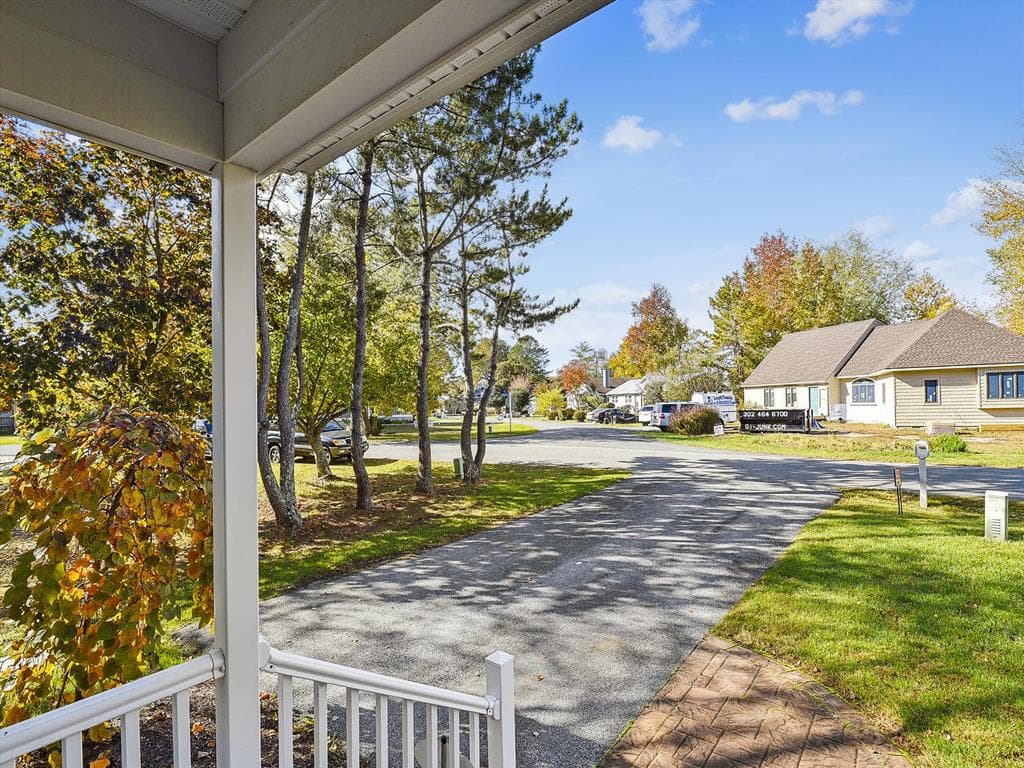 Layton BW - Photo 37