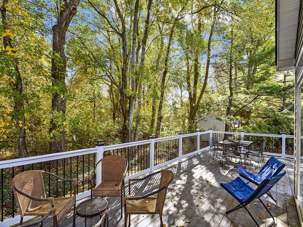 Layton BW - Photo 39