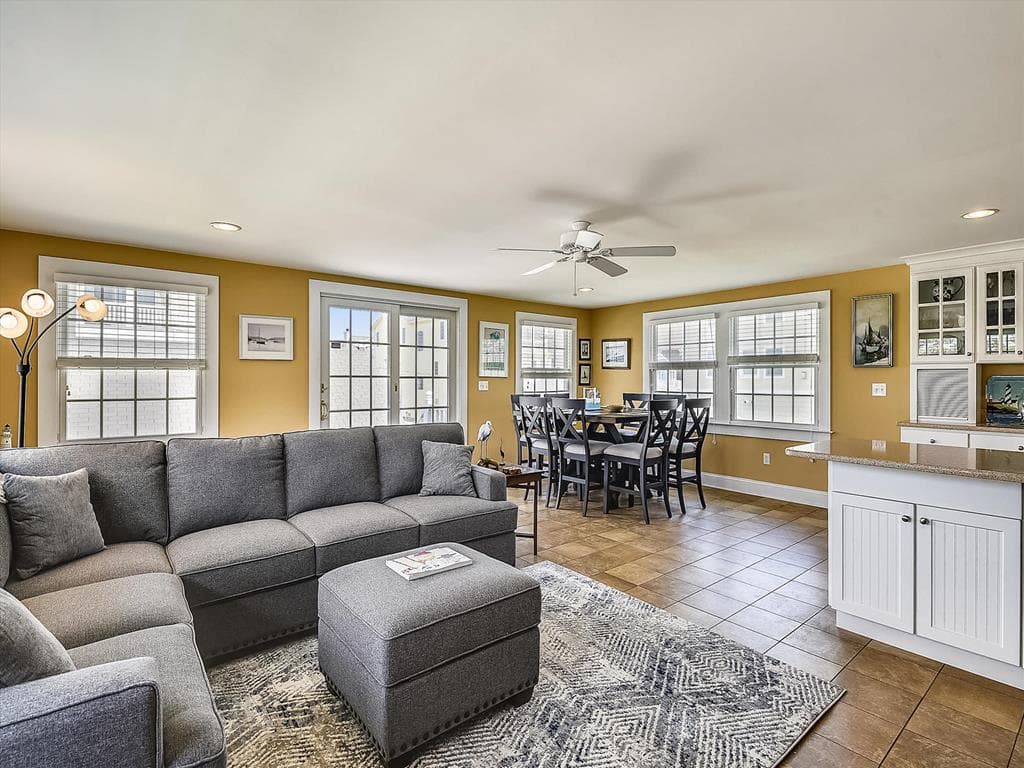 Costello BB - Photo 32