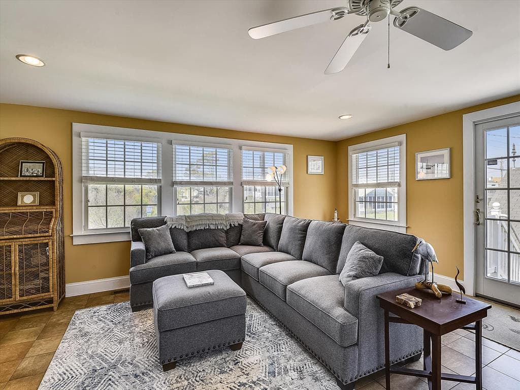 Costello BB - Photo 33