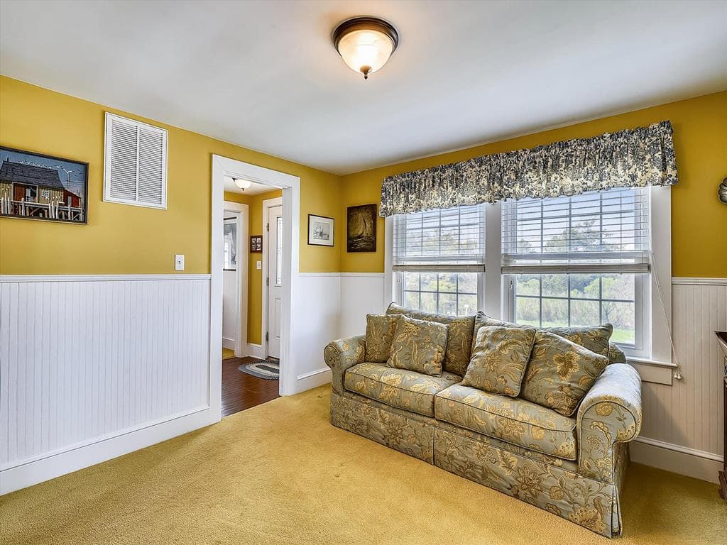 Costello BB - Photo 35