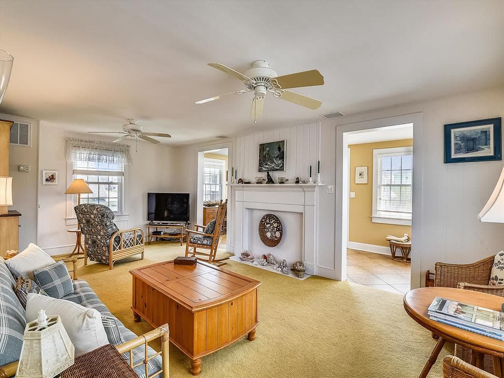 Costello BB - Photo 37