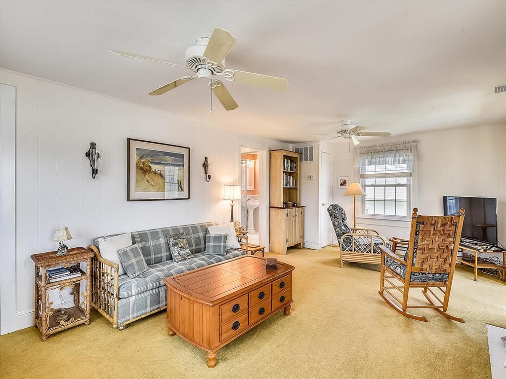 Costello BB - Photo 38