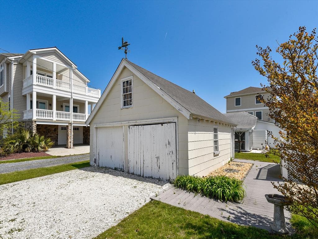 Costello BB - Photo 11