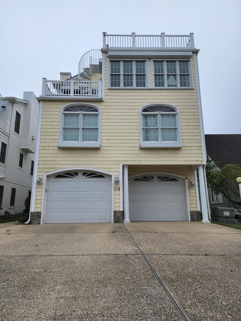 Bloodworth - Photo 1