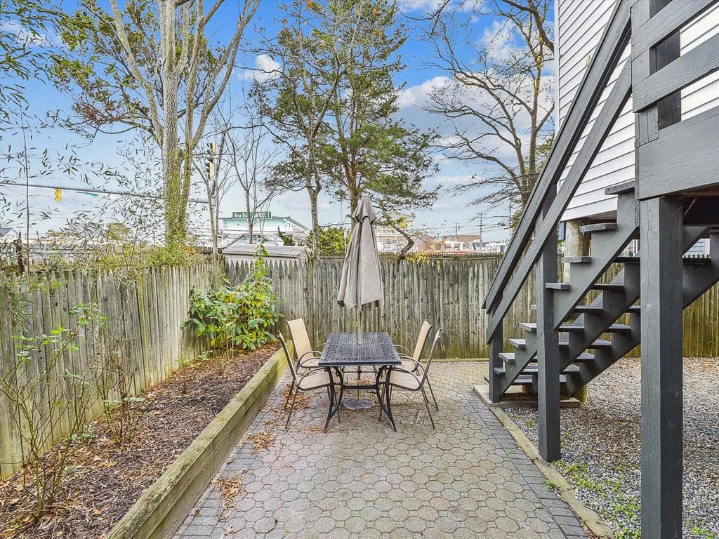 Property 1167823 - Photo 4