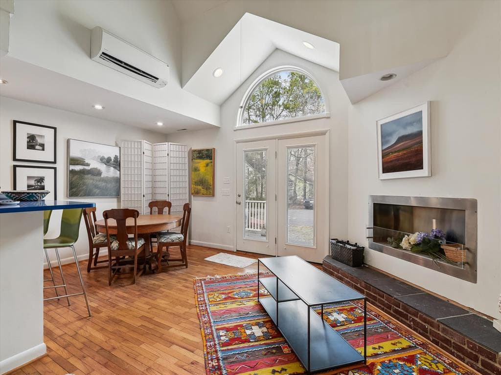 Gallagher - Photo 14