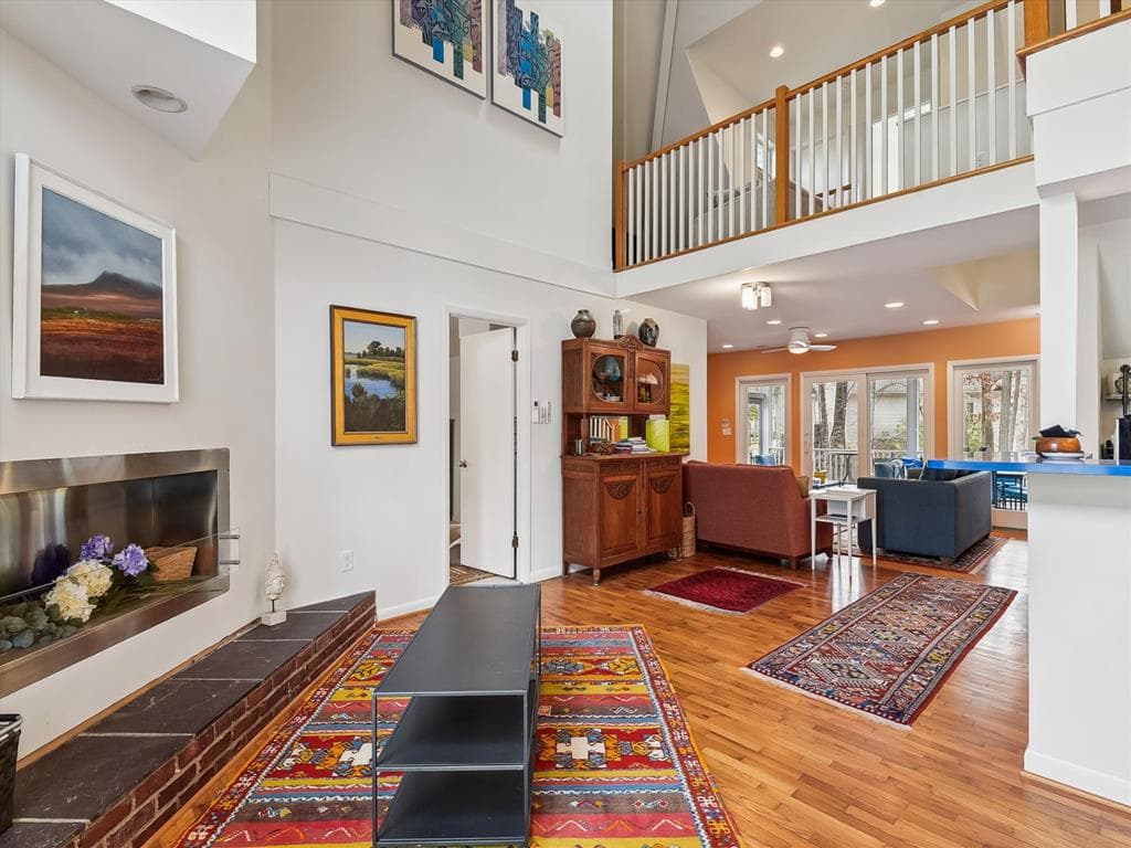 Gallagher - Photo 15