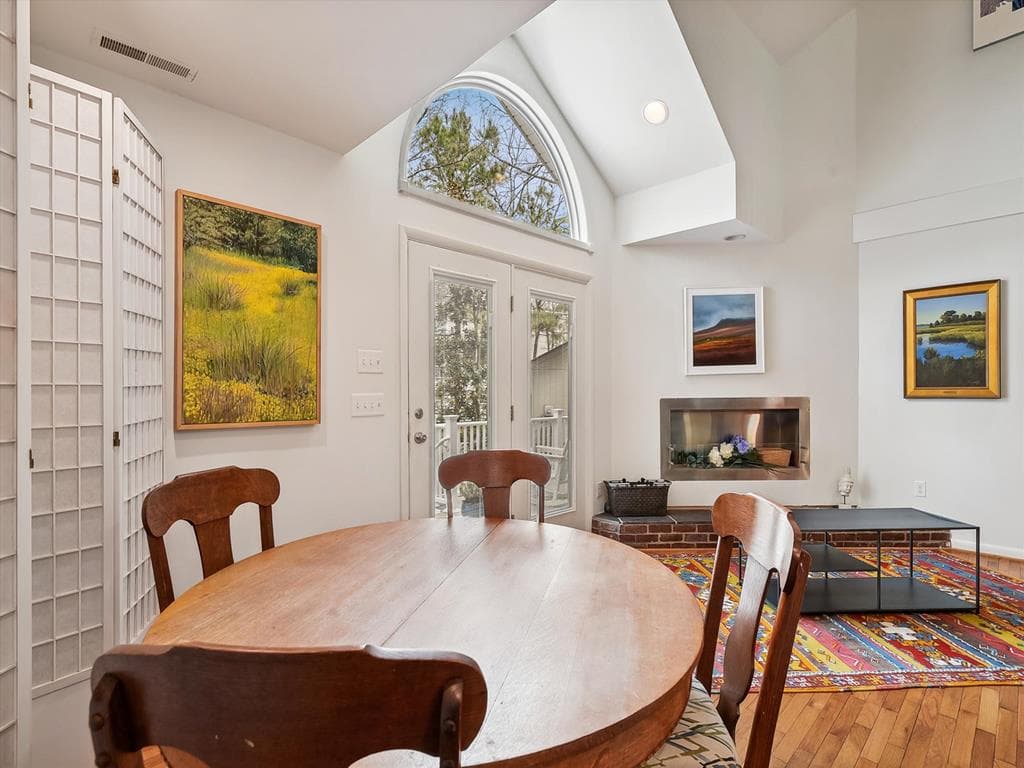 Gallagher - Photo 17