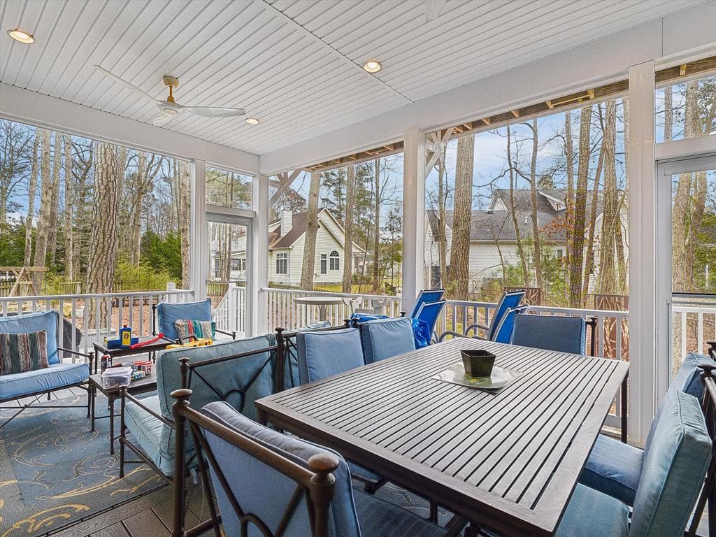 Gallagher - Photo 25