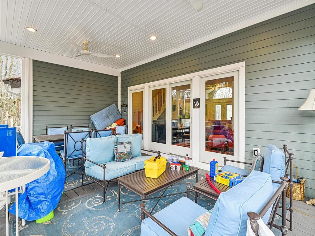 Gallagher - Photo 26