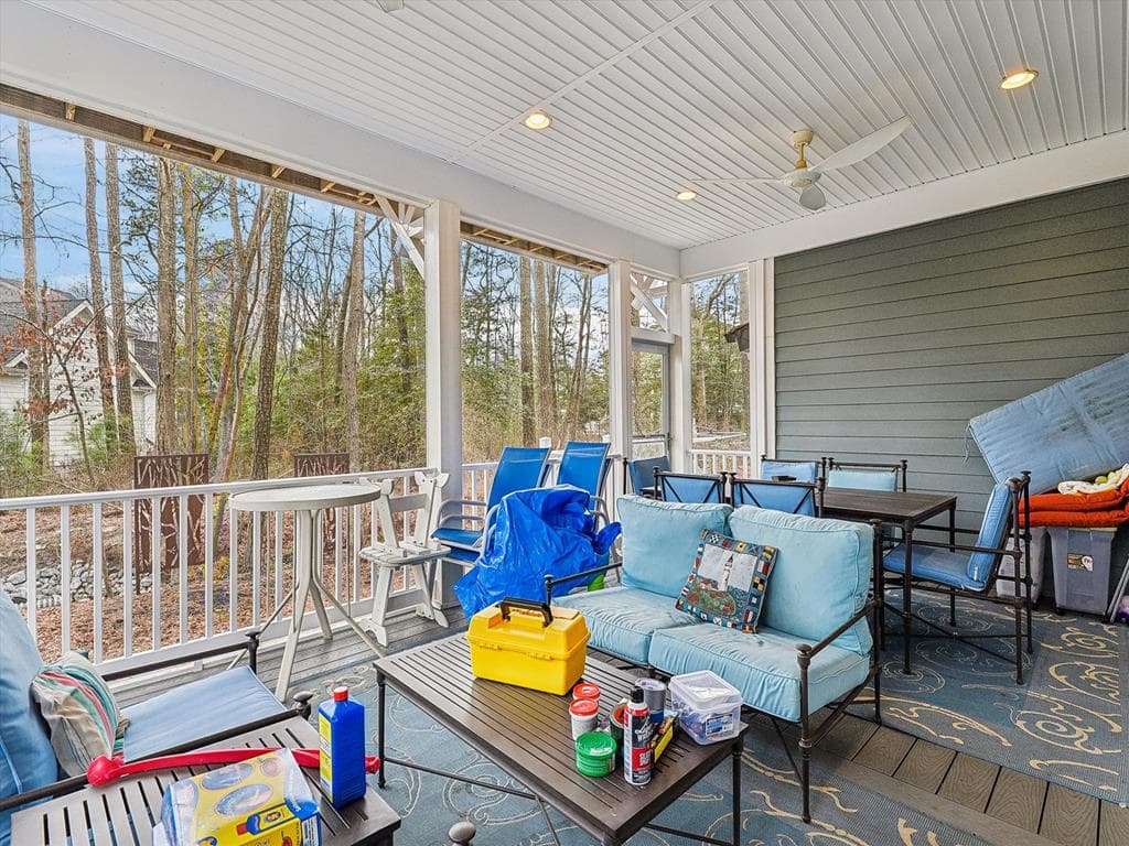 Gallagher - Photo 27