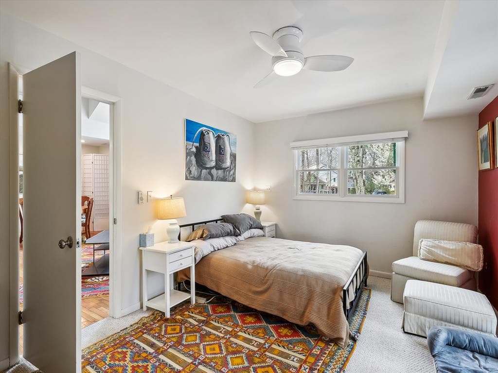 Gallagher - Photo 32