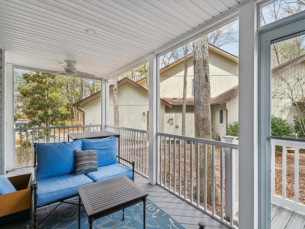 Gallagher - Photo 37