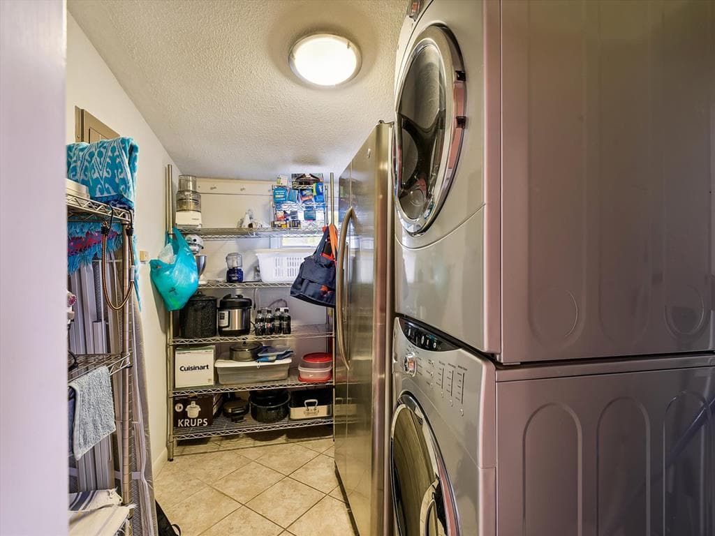 Gallagher - Photo 40