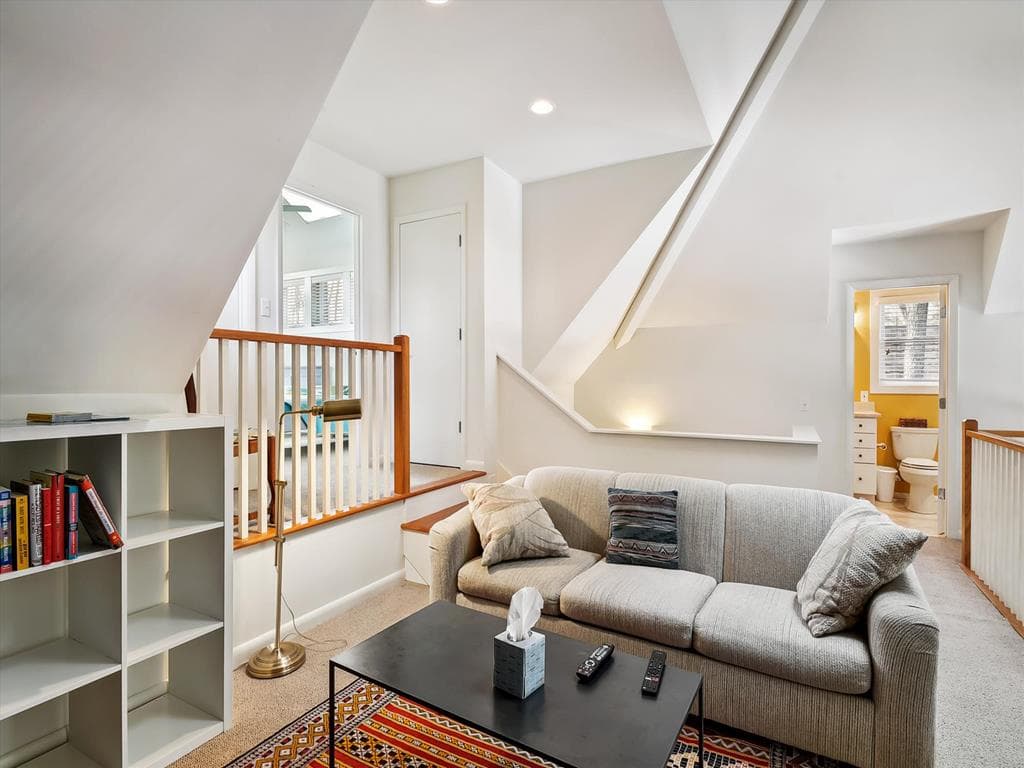 Gallagher - Photo 51