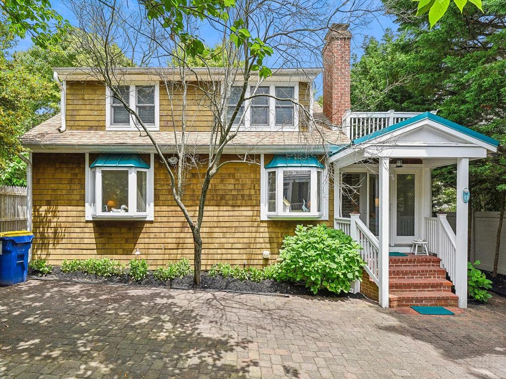 Property 1184315 - Photo 1