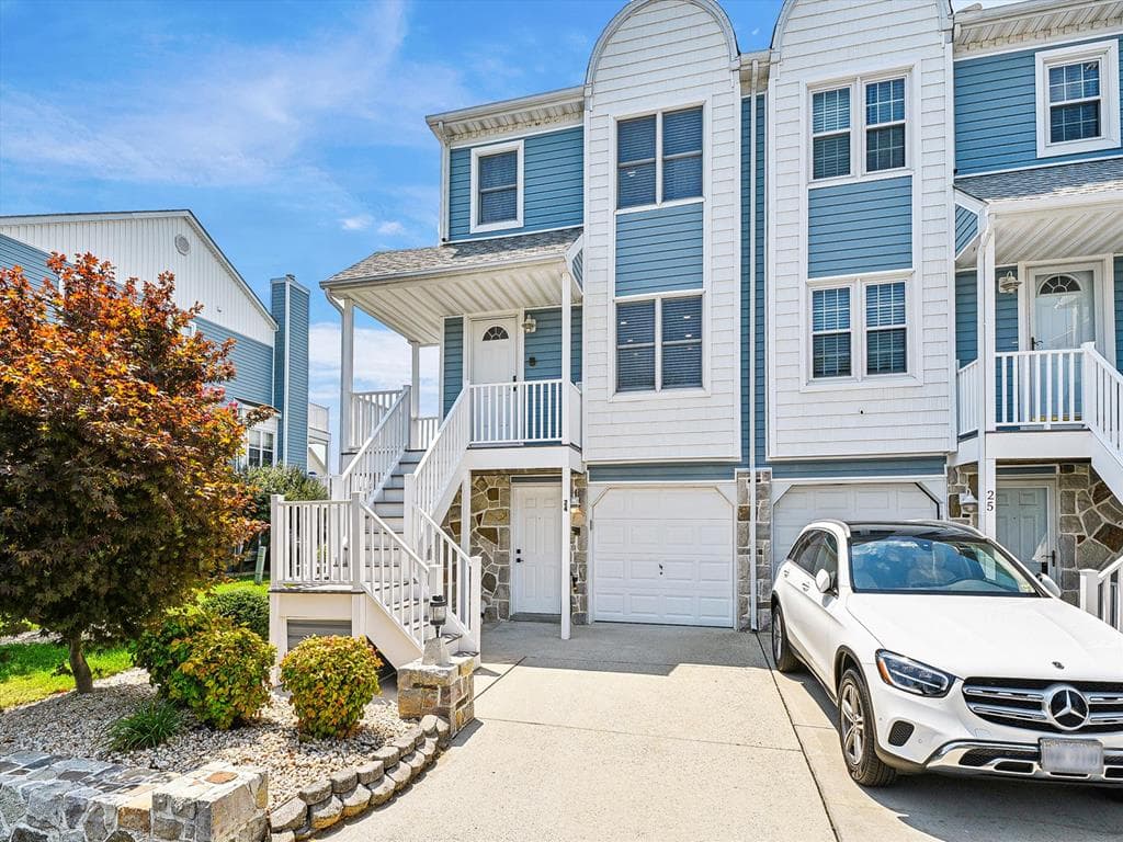 End Unit Water Front