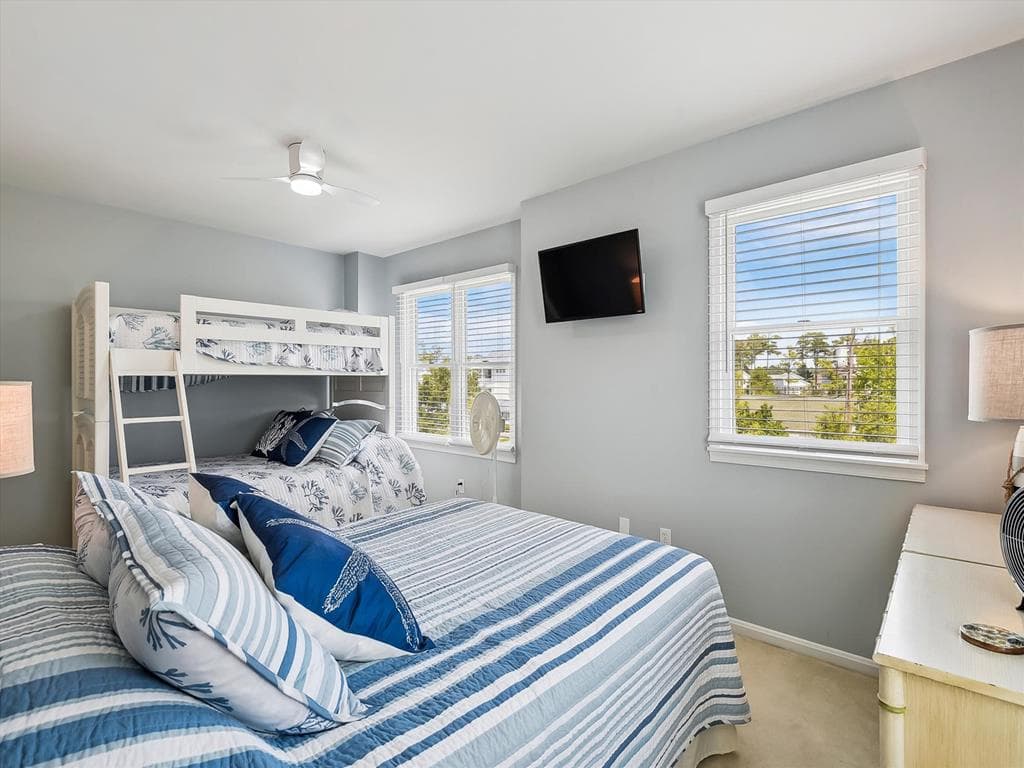 Bdrm 2 w/1Queen   D/S Bunk w/S Trundle