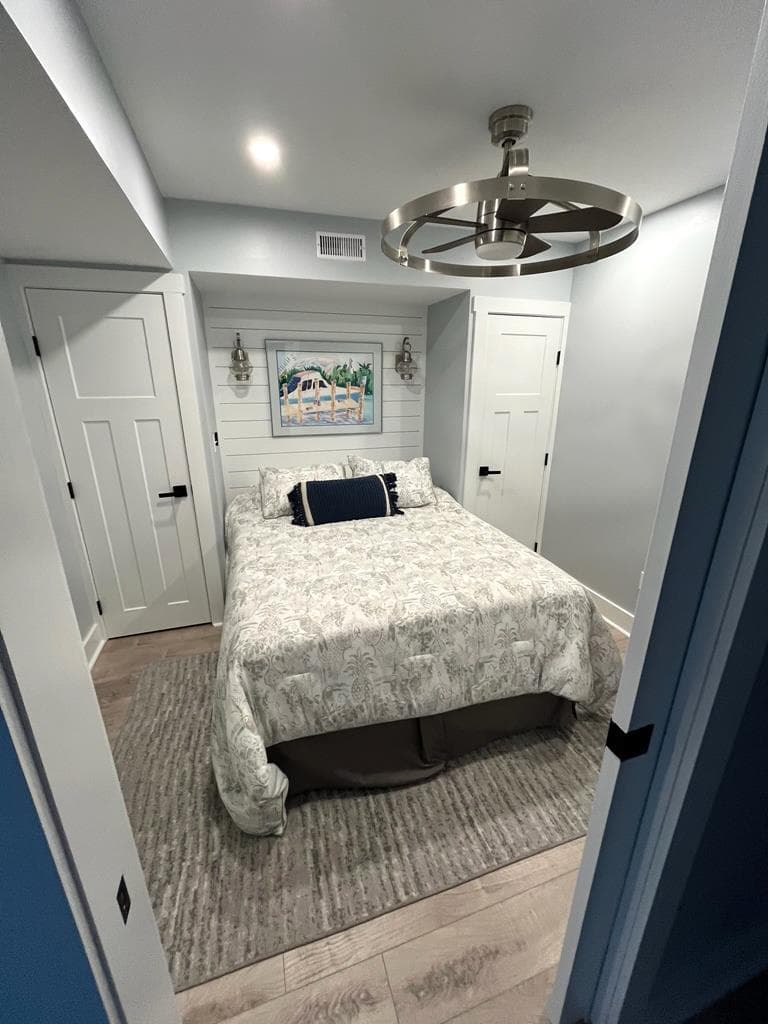 Bdrm 3 w/Queen - Lower Level