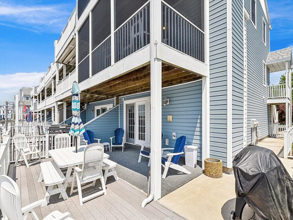 Great Outdoor Space Right on the Canal