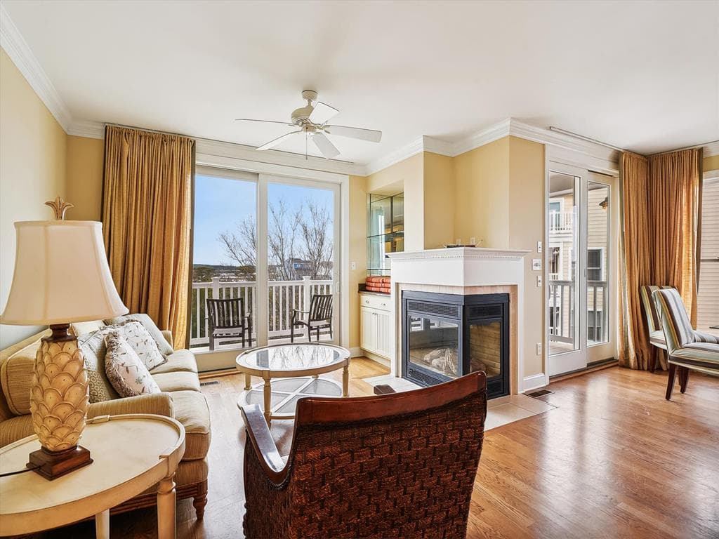 Tjoumas 2 - Photo 14