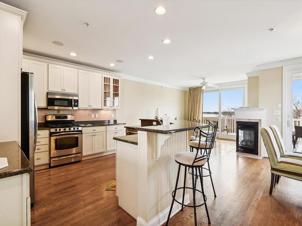 Tjoumas 2 - Photo 18