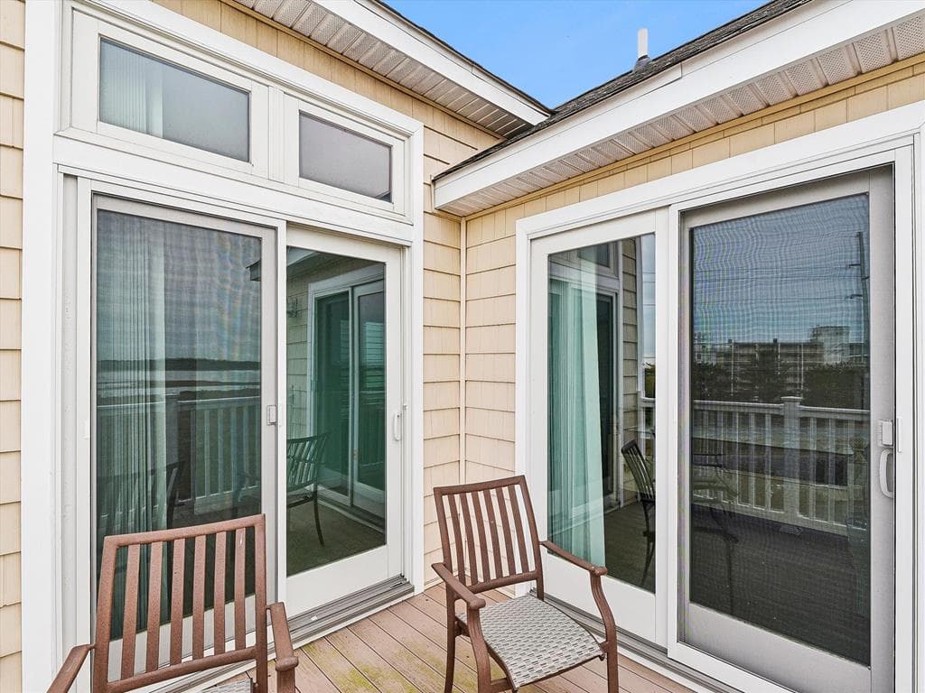 Tjoumas 2 - Photo 27