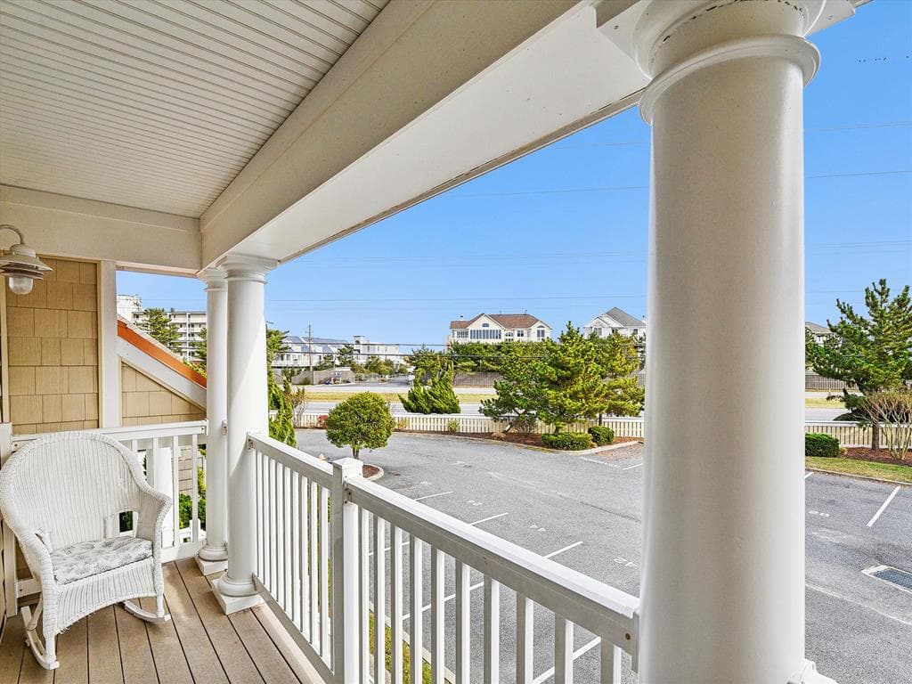 Tjoumas 2 - Photo 43