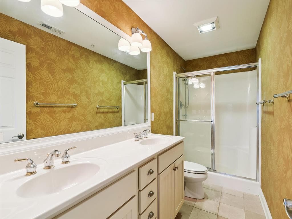 Tjoumas 2 - Photo 46