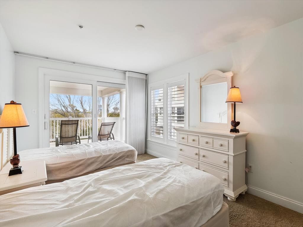 Tjoumas 2 - Photo 52