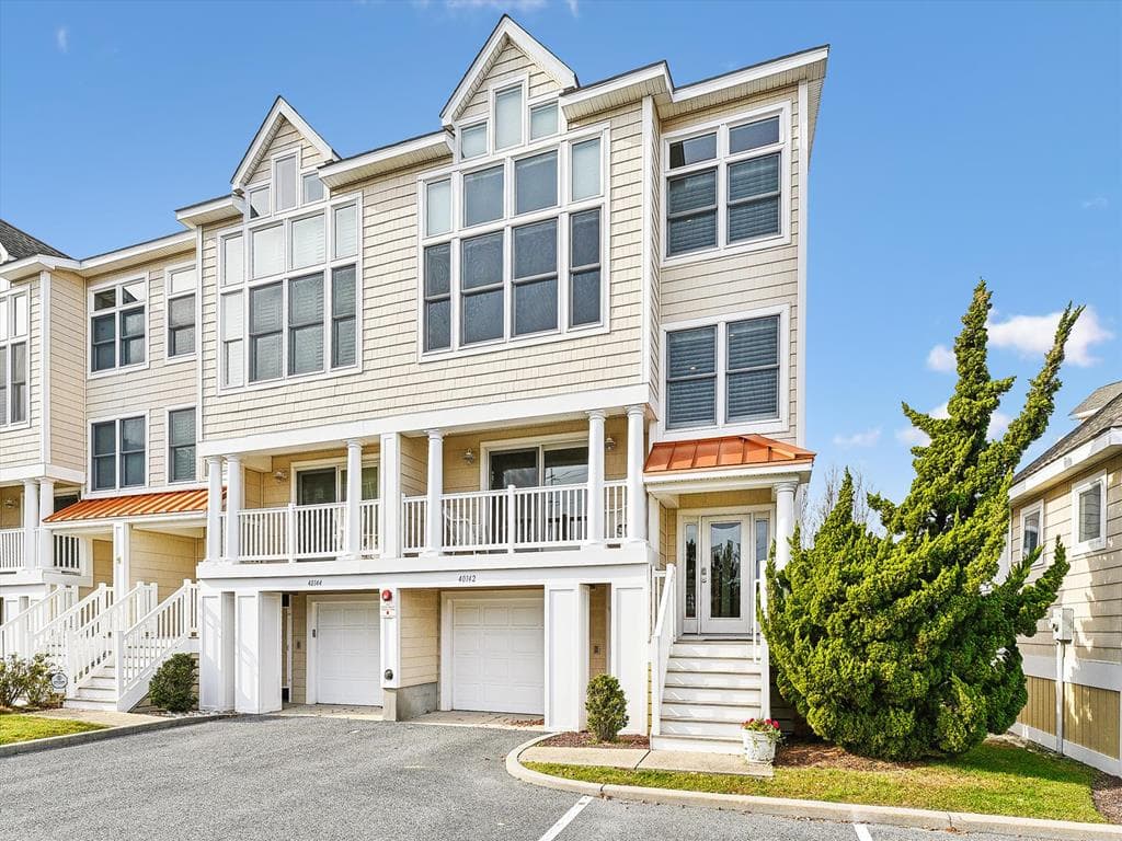 Tjoumas 2 - Photo 68