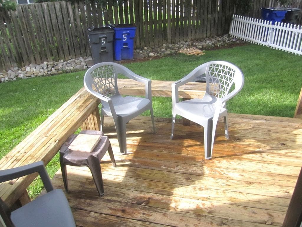 Washer Dryer in 1/2 Bath