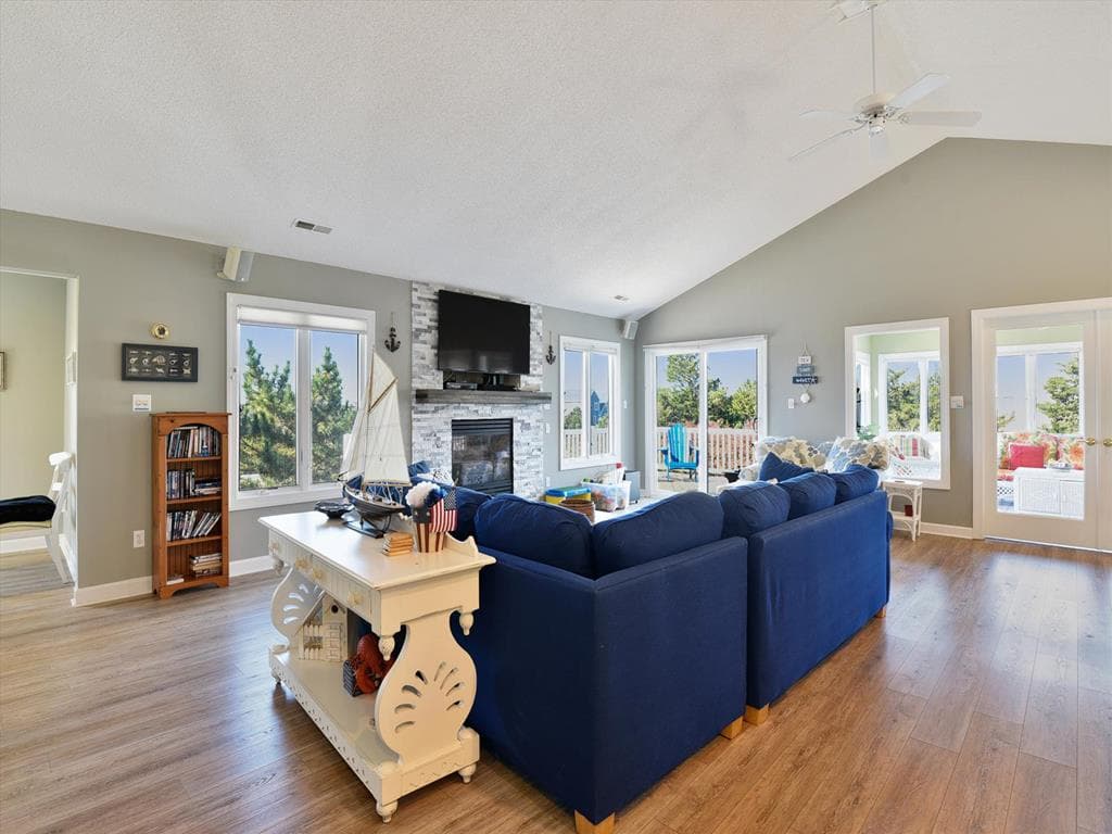 Costello CP - Photo 15