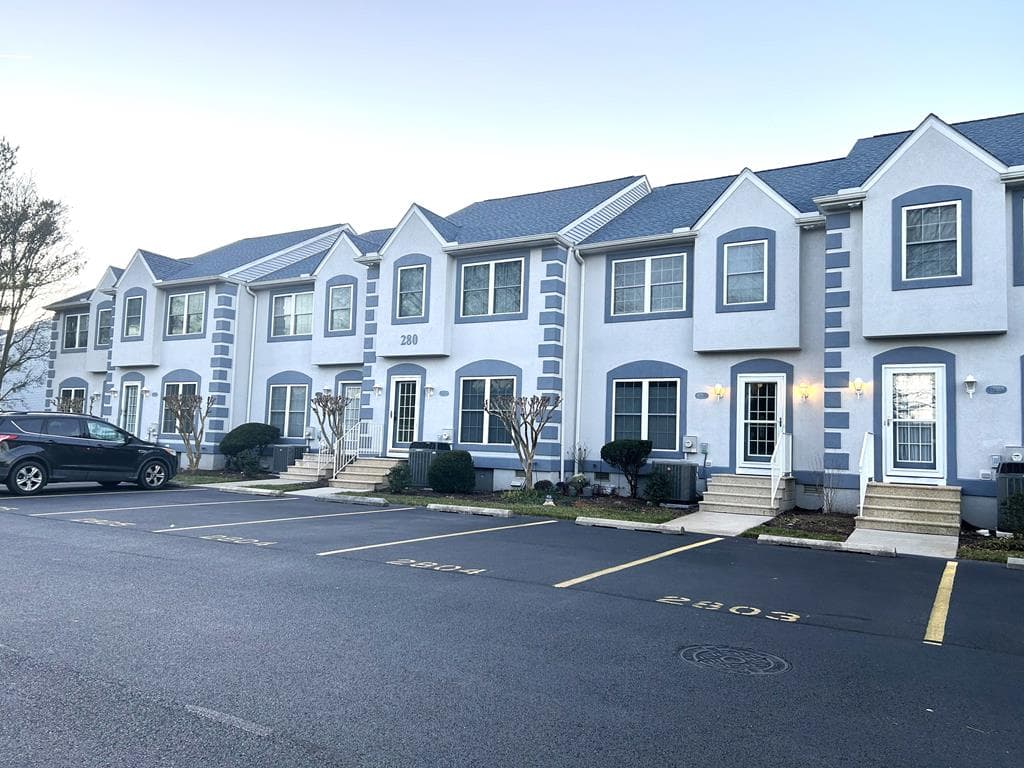 Property 1222246 - Photo 1