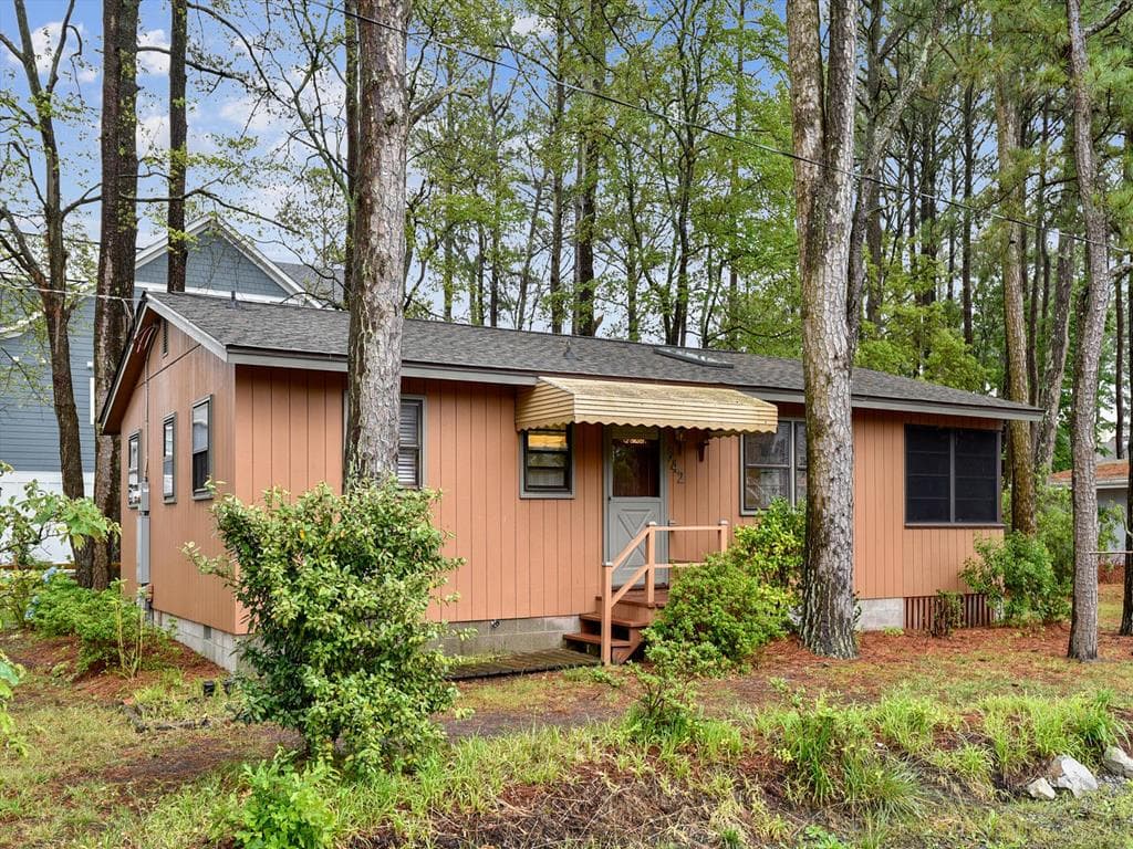 Elliott-Adkins - Photo 1