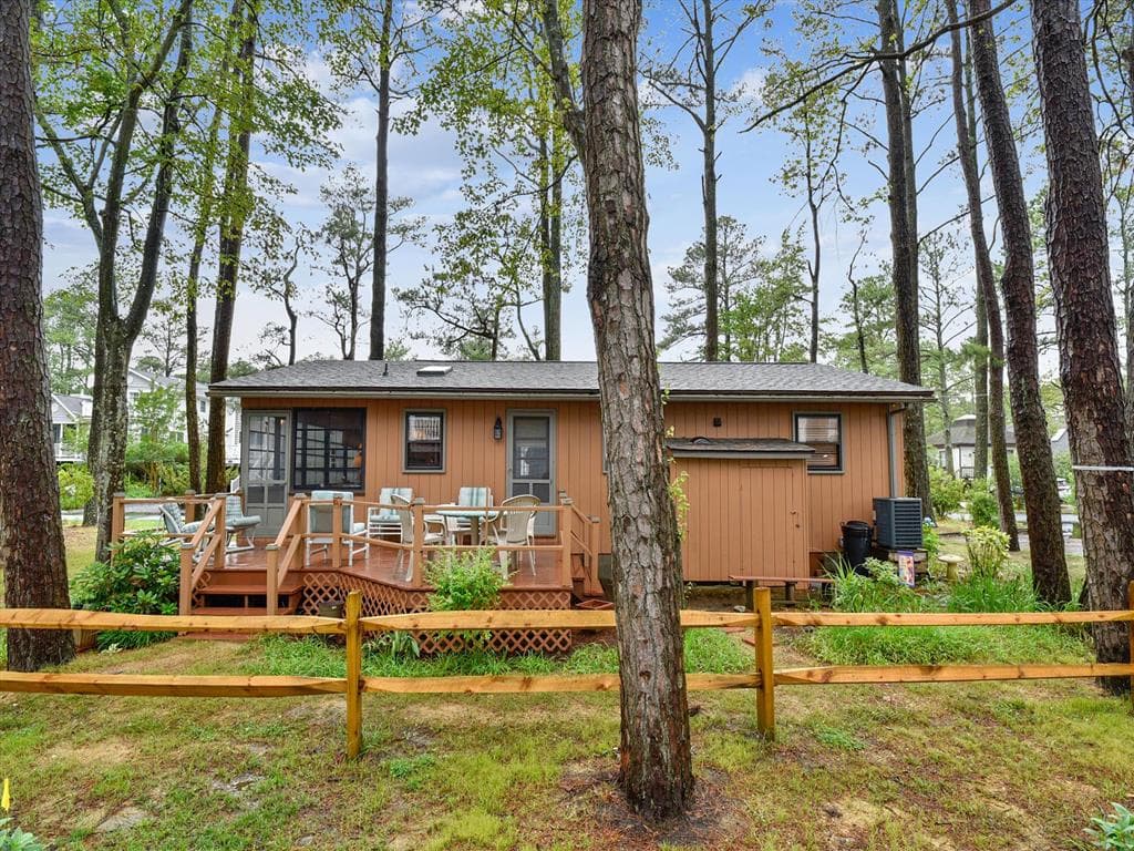 Elliott-Adkins - Photo 3